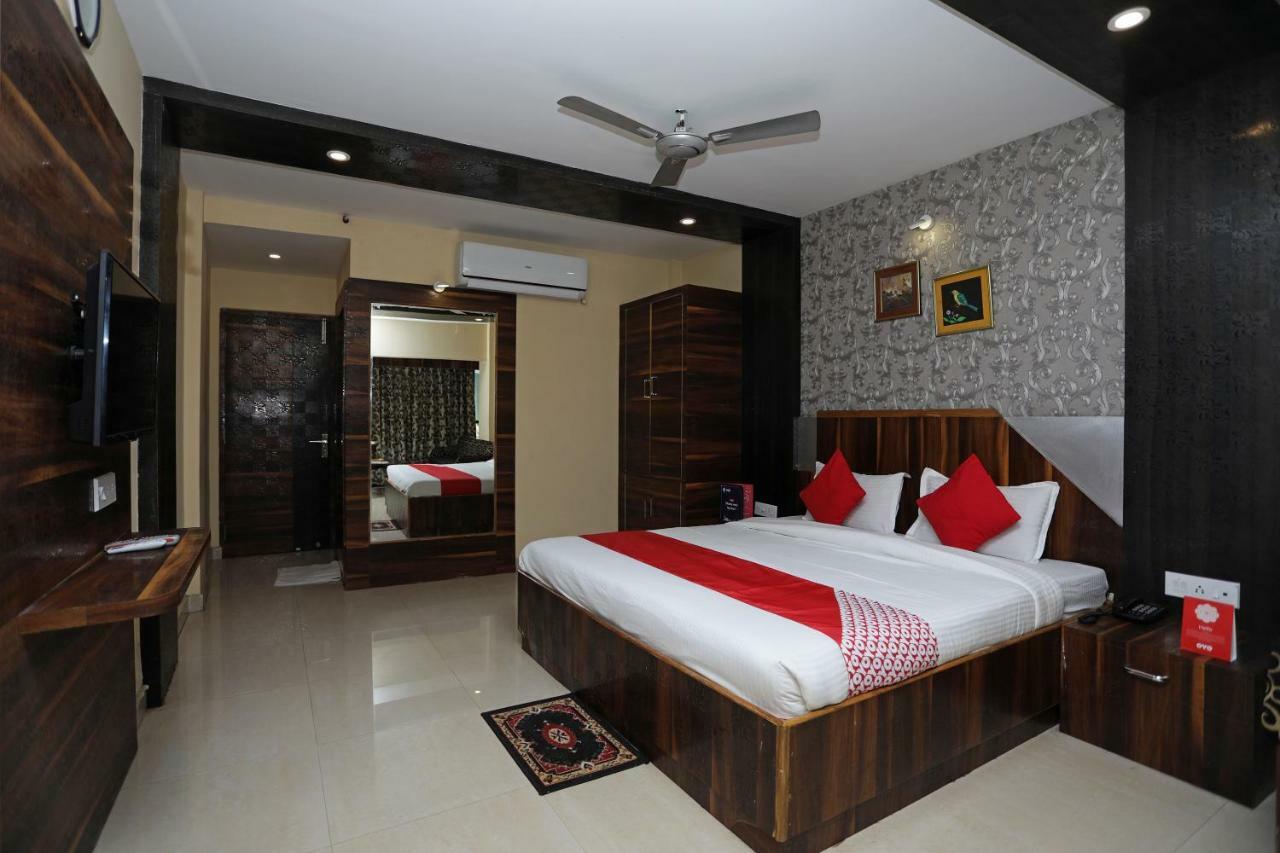 Oyo 4065 Hotel Richi Bhubaneswar Zewnętrze zdjęcie
